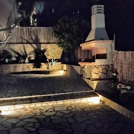 Rose House Ferienhaus *